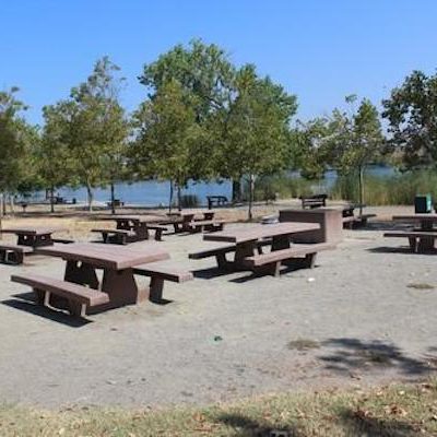 Shadow Cliffs Regional Recreation Area